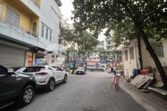 Trên cả tuyệt vời nhà nguyễn văn cừ 55m mt4.5m hơn 11tỷ, ngõ to như phố,kd, thông các ngả.