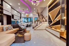 Nhà mới xây có hồ bơi full nội thất trung tâm tp