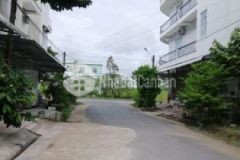 Nhà thô 1t 2l khu trung tâm ngã sáu hậu giang