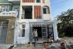 Nhà vip tx43 ngang 5 5m 3 lầu đường thông