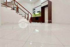 Bán nhà phân lô phùng chí kiên 71m2 4tầng hơn 10ty