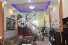 Bán nhà 1 trệt 1 lầu phường vĩnh hải cách biển 2p