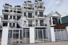 Bán nhà tô ngọc vân q12 1 trệt 3 lầu đg xe hơi