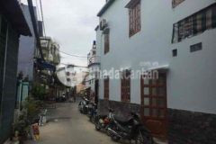 Ngang 3m dài 12m 1 trệt 1 lầu đường xe tải