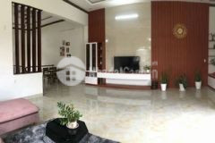 Nhà 1 lầu 6 523 đường hùng vương p tân lập