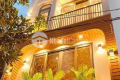 Cần bán nhà cũ chia ts, tiện xây mới, mặt tiền cmt8, q10, đoạn sầm uất nhất, 120m2, 35 tỷ