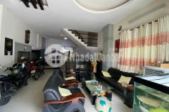 Nhà đẹp cần bán, 40m2 nở hậu nhẹ, shr, xe hơi đỗ gần nhà, p.2 bình thạnh