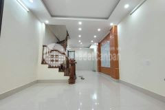 Bán nhà võ chí công 50m, 5 tầng, lô góc 3 mặt thoáng, mới đẹp ở ngay.lh 0967356298