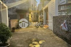 Xe bán tải vào đất ngõ thông ra phố ngọc chi 100m