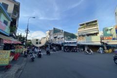 Nhà mặt tiền 10 5m trần cao vân đà nẵng