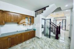 Nhà 4 tầng sát yên nghĩa hướng đông nam ô tô gần