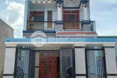 Nhà 1 trệt 1 lầu sổ riêng thổ cư 100