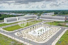 Đất nền dự án liền kề nằm ở vị trí tuyệt vời đối diện công viên trung tâm dự án