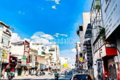 Nhà mới 10m ra mt phan đình phùng tiện ở k doanh