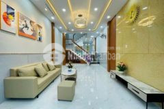 Bán gấp căn nhà gần nhà thờ hàng xanh hẻm oto