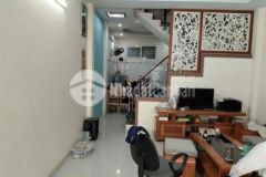 Nhà phương luu 40m 3 tầng