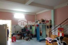 Nhà ngang 8m dài 24m ở được đông người