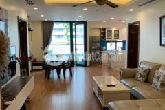 Cần bán căn hộ tại center point 27 lê văn lương 80m2 3 ngủ tl 0969029681