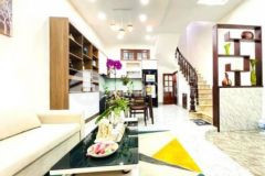 Phố trần thái tông nhà siêu đẹp 4 tầng 42m2 ở ngay