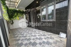 Nhà sân cổng ngay chợ vĩnh khê sau 1 nhà mặt đường