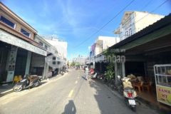 Lô quốc lộ 1a ngay chợ cạnh trung tâm thành phố