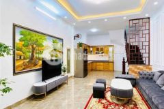 Cầu giấy 35m2x4 1 tỷ nhà đẹp ngõ thông gần phố