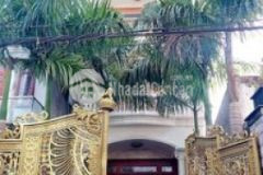 Bán nhà 01 trệt 04 lầu shr
