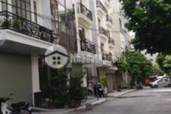 Giá sốc nhà nhiều phòng nhà vuông vức