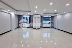 Giảm sốc nhà mặt phố hoàng quốc việt lô góc vỉa hè kinh doanh, thang máy giá chỉ 26.9 tỷ.