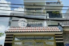 Nhà xây mới đang hoàn thiện