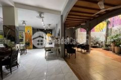 Nhà mặt tiền tăng bạt hổ