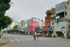 Nhà mt trường chinh 3 lầu 11pn hđ thuê 40tr tháng