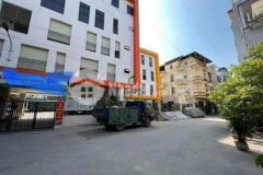 Bán nhà tây hồ nhà đẹp ngõ thông full nội thất