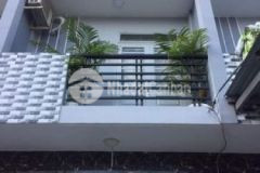 Nhà mới 45m2 3lầu 4pn 2ty35 cầu vượt bình phước