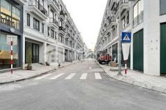 Cần bán căn góc xẻ khe 84m2 shophouse sông hồng