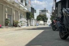 Bán nhà 1 trệt 1 gác suốt đường nhựa 10 mét