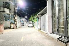 Nhà trệt lầu tuyệt đẹp trục chính hẻm 115 đường cm