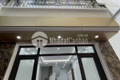 Cần bán nhà 2 thoáng ô tô đỗ cổng tại giáp nhị hoàng mai