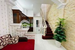 Hiếm siêu phẩm tân mai, hoàng mai, ngõ thông, 2 thoáng, 5m oto 30m 4 tầng 2,25 tỷ.