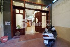 Chính chủ cần bán gấp nhà mặt ngõ ô tô đỗ cửa tại hoàng hoa thám