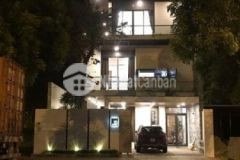 Cần bán gấp nhà biệt thự đường 15m