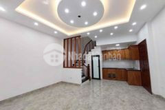 Bán nhà nguyễn đình hoàn 35m2 5 tầng mt 5m