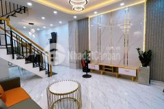 Vào ở ngay bán nhà 3 tầng đẹp hai bà trưng, q3, 68m2 5x13.6m, 8.2 tỷ