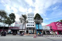 Cho thuê toà nhà mặt tiền trần hưng đạo, 1 trệt 7 lầu ngang 10m