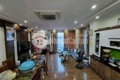 Mặt phố building cầu giấy lô góc 7t thang máy