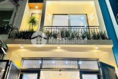 Bán lỗ nhà sổ hồng ht13 q12 hẻm ô tô nhựa 1 tỷ800