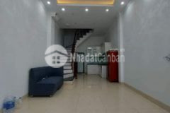 Sát ô tô 3 ngủ bán nhà thạch bàn long biên