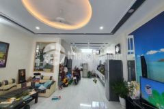 Nhà 3 tầng gần ủy ban phường hùng vương hồng bàng