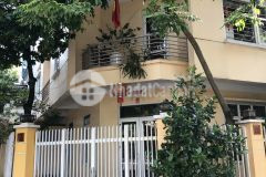 Bán biệt thự mặt phố võng thị quận hồ tây 189m, mặt tiền 16m, 68 tỷ xây được 7 tầng 1 hầm