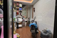 Lạc long quân 2,85 tỷ 20m x 5 tầng cực hiếm